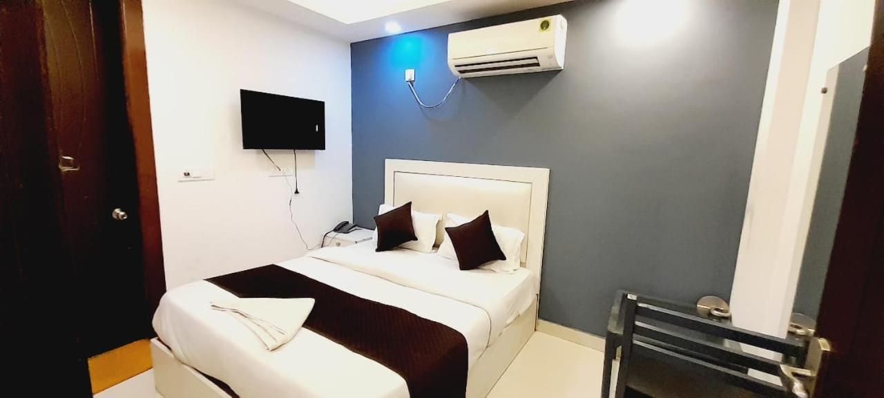 Star Light Near Delhi Airport 3* New Delhi